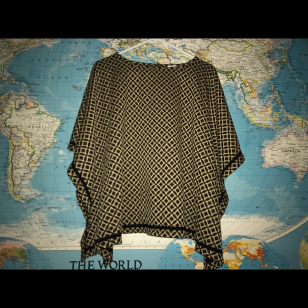 Tyler Boe gold and black kaftan kimono